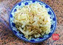  Illustration of how to make fried cabbage with dried shrimps 7