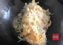 Pickle noodles - Northeast pickled cabbage stir-fried noodles - Spicy and sour rice recipe illustration 9