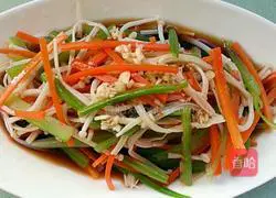 Illustration of how to make cold celery and enoki mushrooms 6