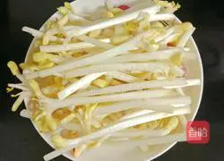 Illustration of how to make fried pork belly with peanut sprouts 2