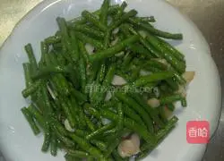 Illustration of how to make stir-fried cowpeas 6