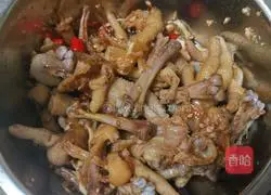 Illustration of how to make boneless chicken feet 5