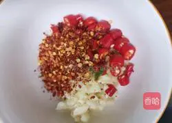 Illustration of how to make cold shredded chicken breast 5