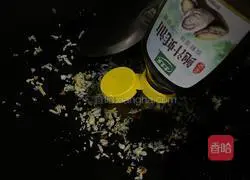 Illustration of how to make minced garlic and Shanghai greens 9