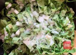 Illustration of how to make stir-fried radish sprouts 4