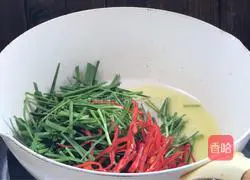 Illustration of how to make Yinya fried vermicelli 11