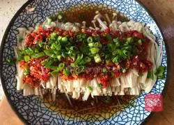 Illustration of how to make enoki mushrooms with chopped pepper 6