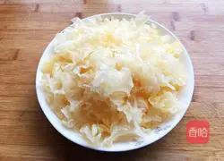 Illustration of how to make cold white fungus 4