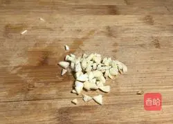 Illustration of how to make spicy stir-fried radish sprouts with shrimp skin 4