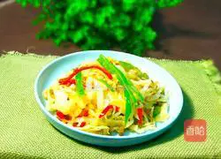 Illustration of how to stir-fry pickled beans with cabbage 10