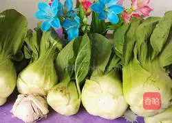 Illustration of how to make stir-fried Shanghai greens 1