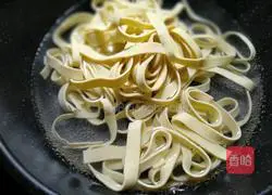 How to make shredded spinach and tofu Illustration 6