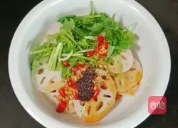 Illustration of how to make cold lotus root 15