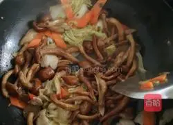 Illustration of how to cook cabbage with mushrooms and cabbage 8