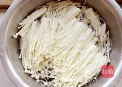 Illustration of how to make enoki mushrooms with soy sauce 2