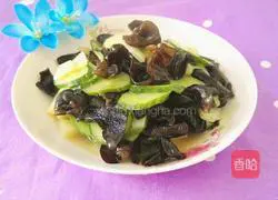 Potatoes, cucumbers and fungus fried Illustration of how to do it 14