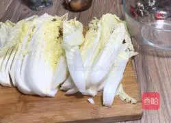 Illustration of how to make wolfberry mixed with baby cabbage 2