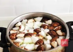 [Vegetarian Soup] Illustration of how to make mushroom and chestnut vegetarian soup 4