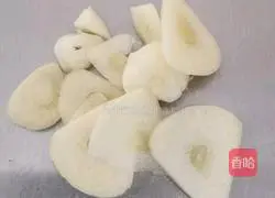 Illustration of how to make garlic cauliflower 1