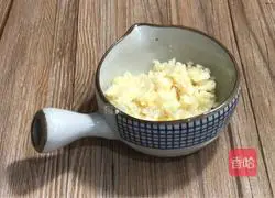 Illustration of how to make garlic bitter sesame seeds 2