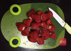 Strawberry jam Illustration of how to do it 3