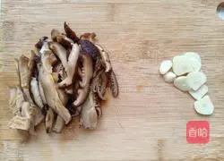 Illustration of how to make olive oil, mushrooms and rapeseed 3