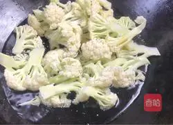Illustration of how to cook cauliflower with tomatoes 5