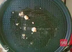 Illustration of how to make vegetarian fried bean rolls and enoki mushrooms 2