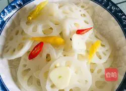 Illustration of how to make cold lotus root slices 9