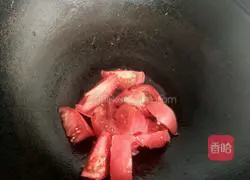 Illustration of how to stir-fry tomatoes and mushrooms 2