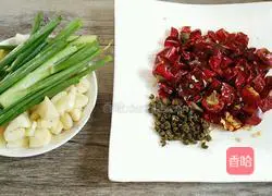 Illustration of how to make spicy braised chicken feet 11