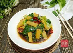 Illustration of how to cook potatoes and cabbage stewed 11