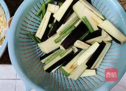 Illustration of how to make eggplant and beans 1