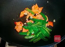 Illustration of how to make fungus and snow peas 6