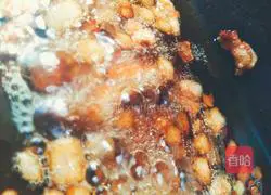 Illustration of how to stir-fry beans with oyster sauce 3