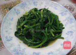 Illustration of how to mix spinach 5