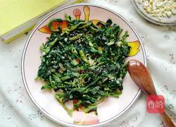 Illustration of how to make garlic paste 10