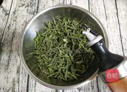 Illustration of how to make steamed stick mallet 2