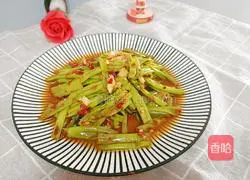 Illustration of how to make stir-fried water spinach 6