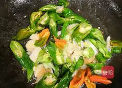 Illustration of how to make three fresh vegetables 4