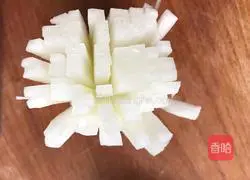 Illustration of how to make chrysanthemum and radish 4