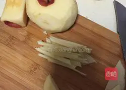 Illustration of how to make applesauce 1