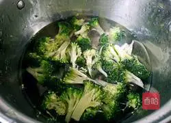 Stir-fried broccoli Practice illustration 3