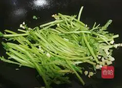 Illustration of how to make chrysanthemum with soy sauce 7