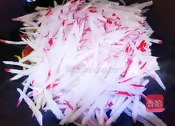 Illustration of how to make stir-fried shredded radish 8