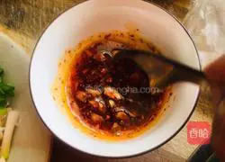 Illustration of how to make shredded chicken breast with green onion 7