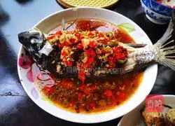 Illustration of how to make cold crucian carp 5