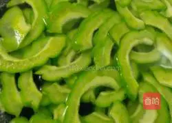 Cold Bitter Gourd and Shrimp Illustration of how to do it 3