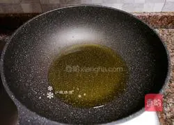 Illustration of how to stir-fry cabbage vermicelli 6