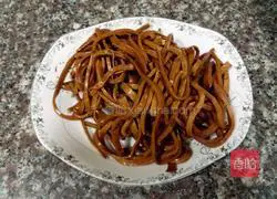 Illustration of how to make cold shredded tofu 6